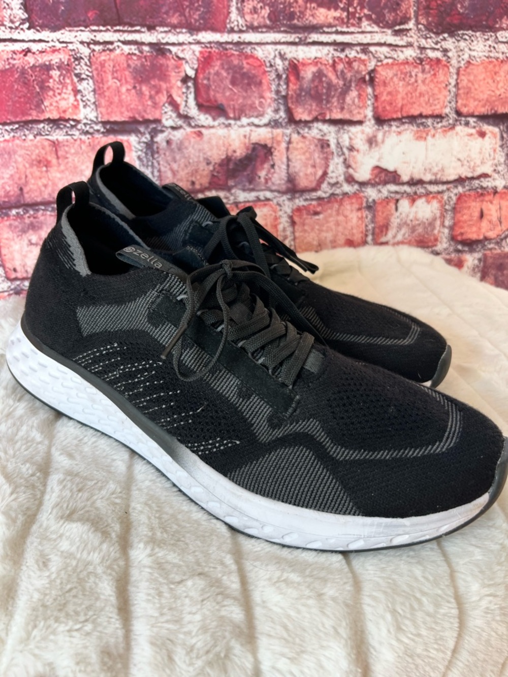 Zella Men's Lifestyle Knit Sneaker Black White Size 14 Athletic Runner